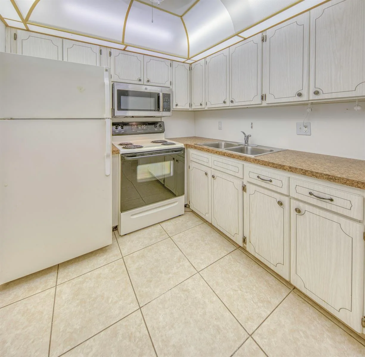 3240 LAKE OSBORNE Drive # 109, FL 33461 photo 11
