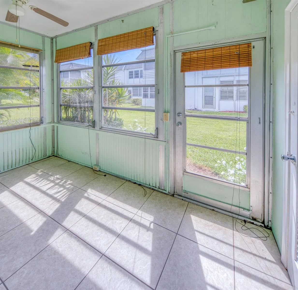3240 LAKE OSBORNE Drive # 109, FL 33461 photo 6
