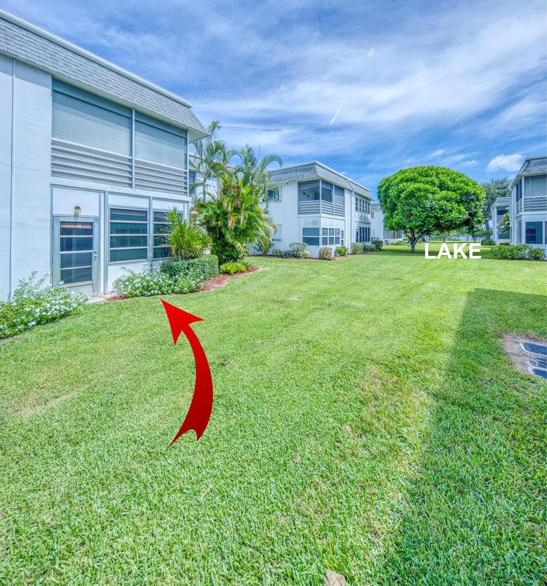 3240 LAKE OSBORNE Drive # 109, FL 33461 photo 8