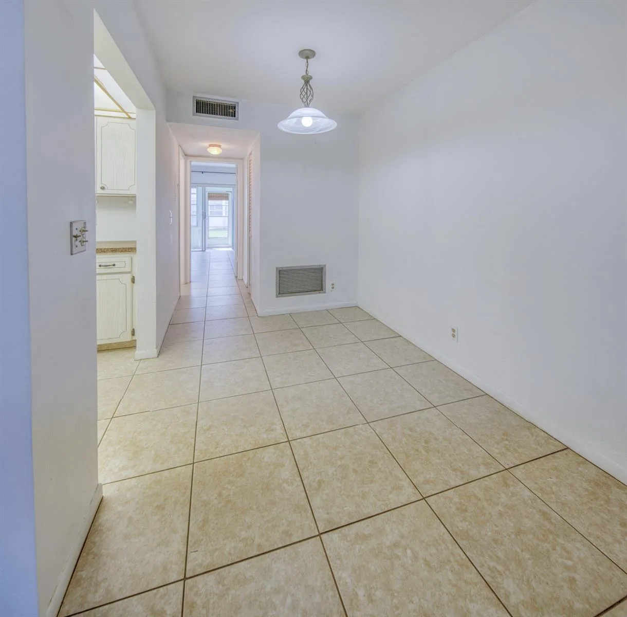 3240 LAKE OSBORNE Drive # 109, FL 33461 photo 9