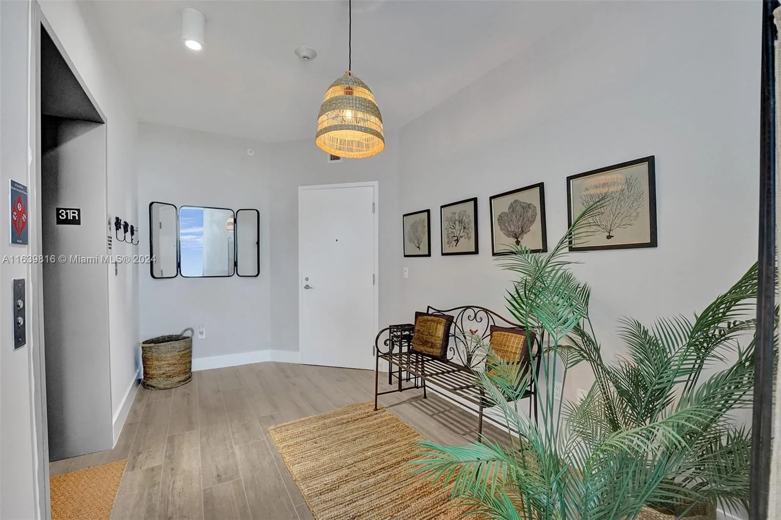 16385 Biscayne Blvd # 3107, North Miami Beach, FL 33160 photo 2