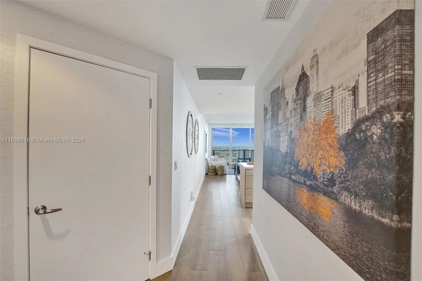16385 Biscayne Blvd # 3107, North Miami Beach, FL 33160 photo 5