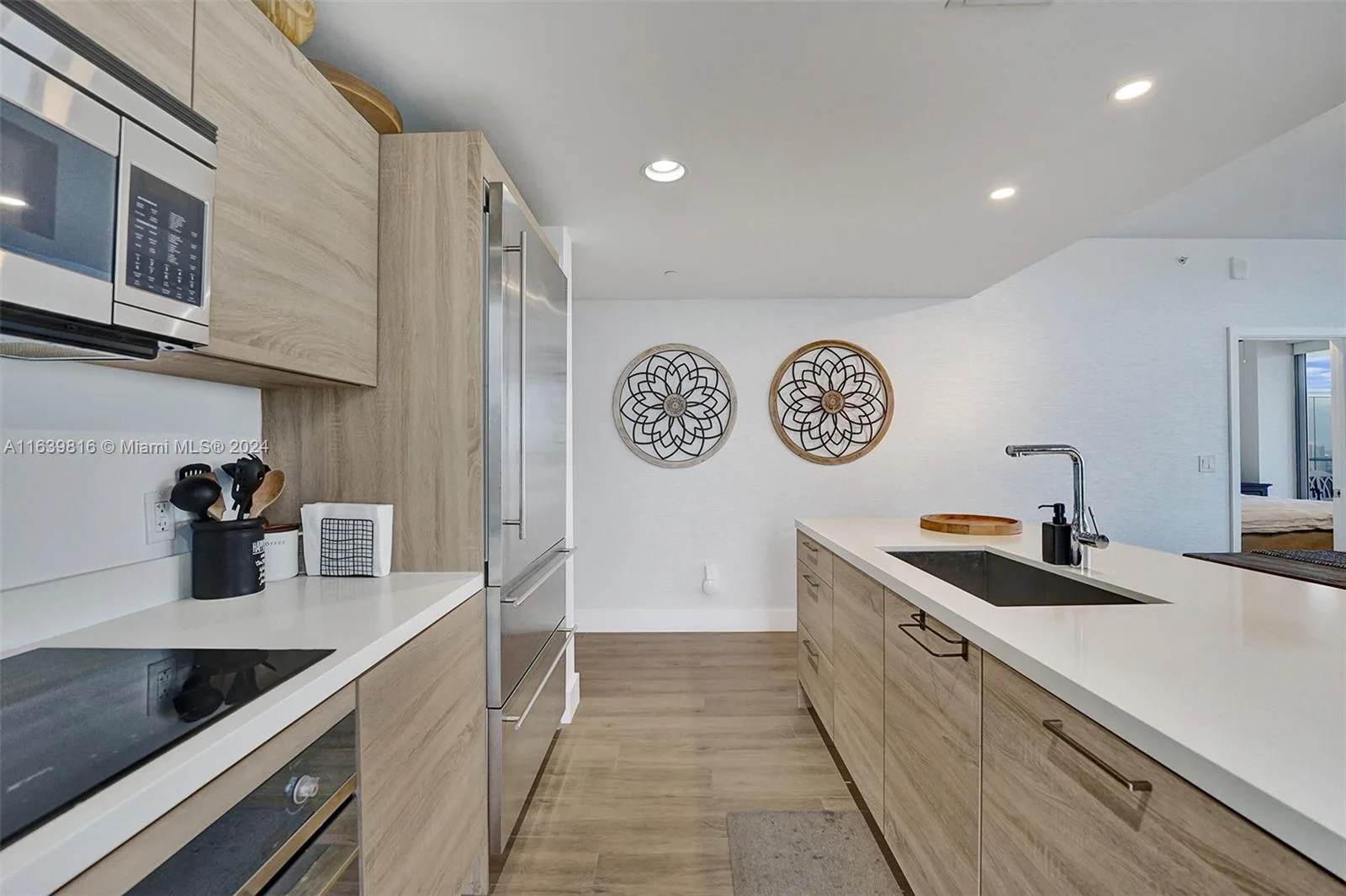 16385 Biscayne Blvd # 3107, North Miami Beach, FL 33160 photo 8