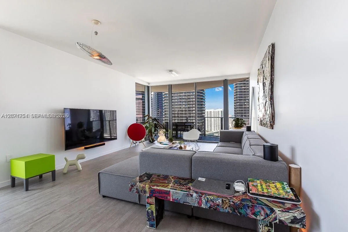 1000 Brickell Plz # 3512, Miami, FL 33131