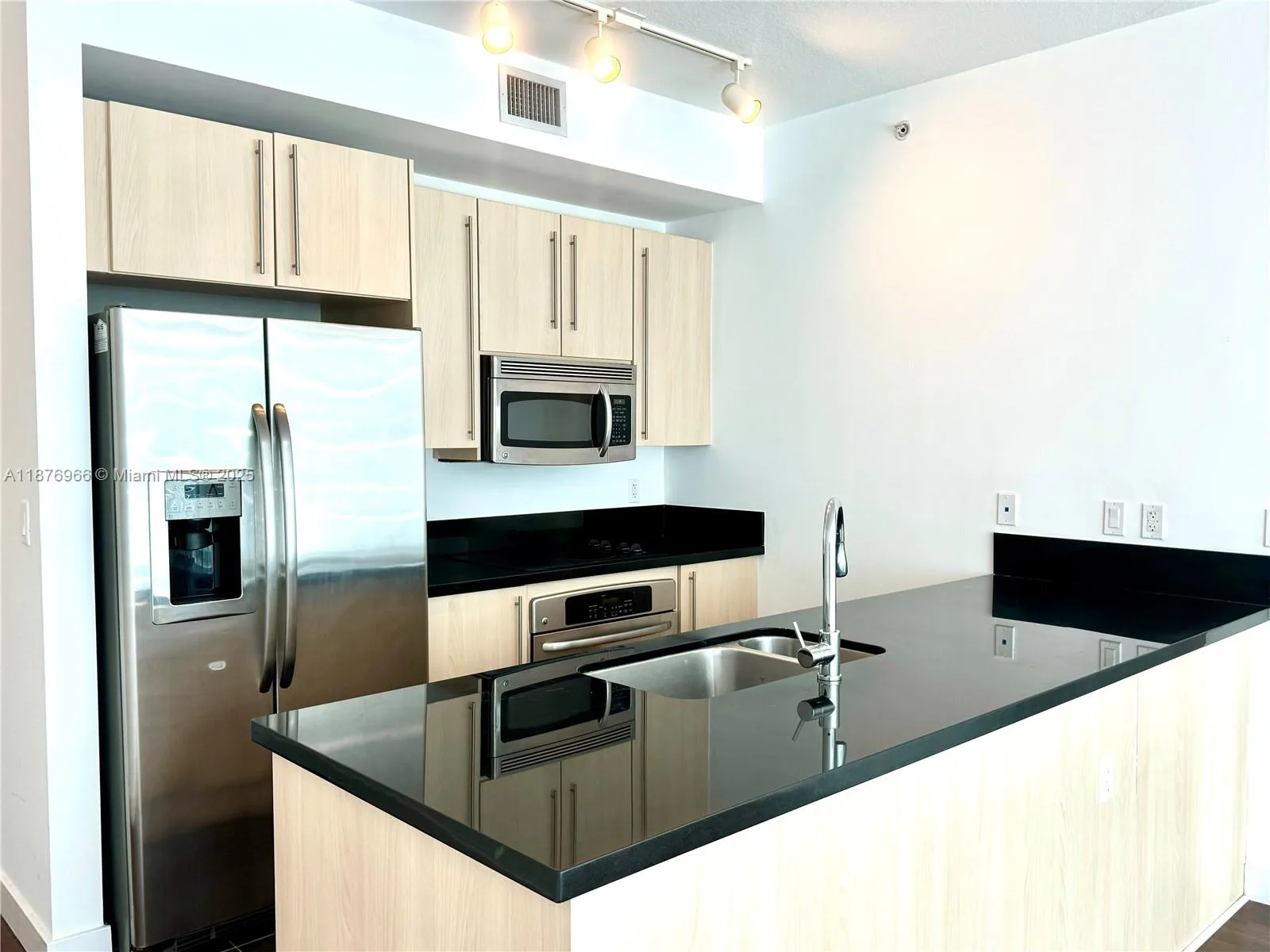 1111 SW 1st Ave # 3115, Miami, FL 33130