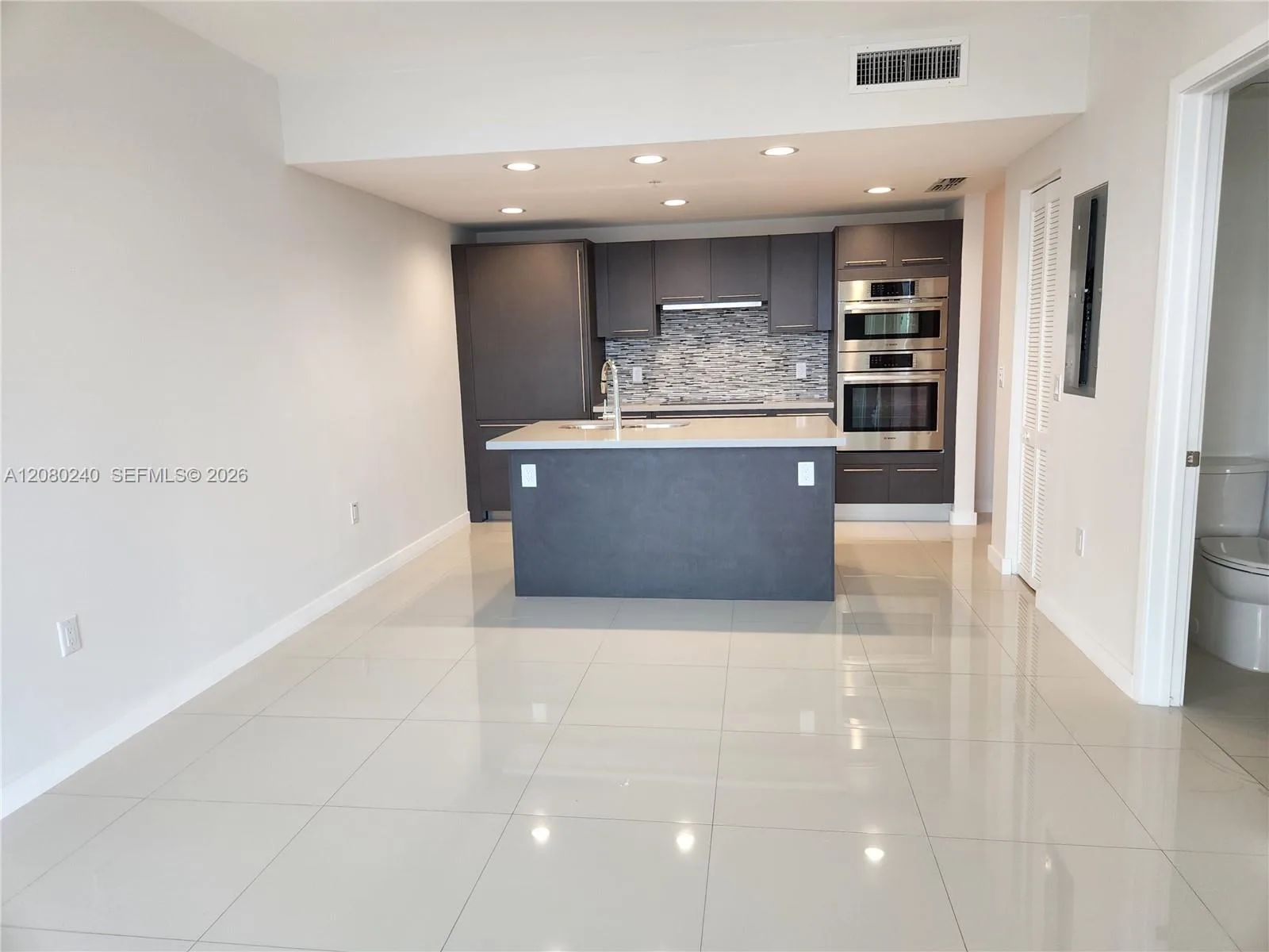 7875 NW 107th Ave # 711, Doral, FL 33178