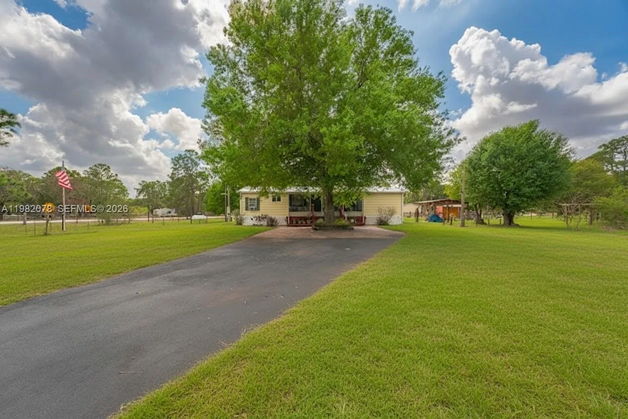 1700 Tampa Ave, Clewiston, FL 33440