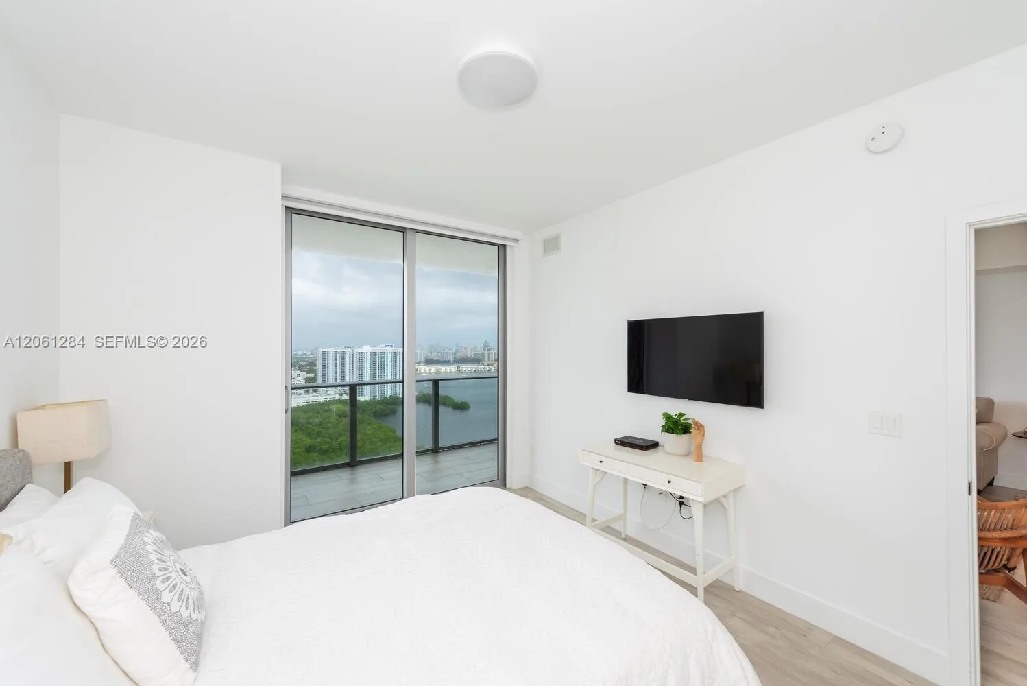 16385 Biscayne Blvd # 2904, North Miami Beach, FL 33160 photo 12