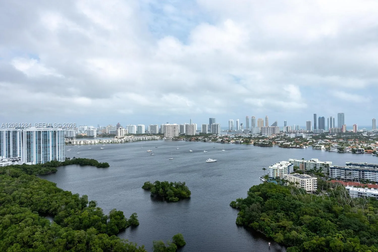 16385 Biscayne Blvd # 2904, North Miami Beach, FL 33160 photo 2