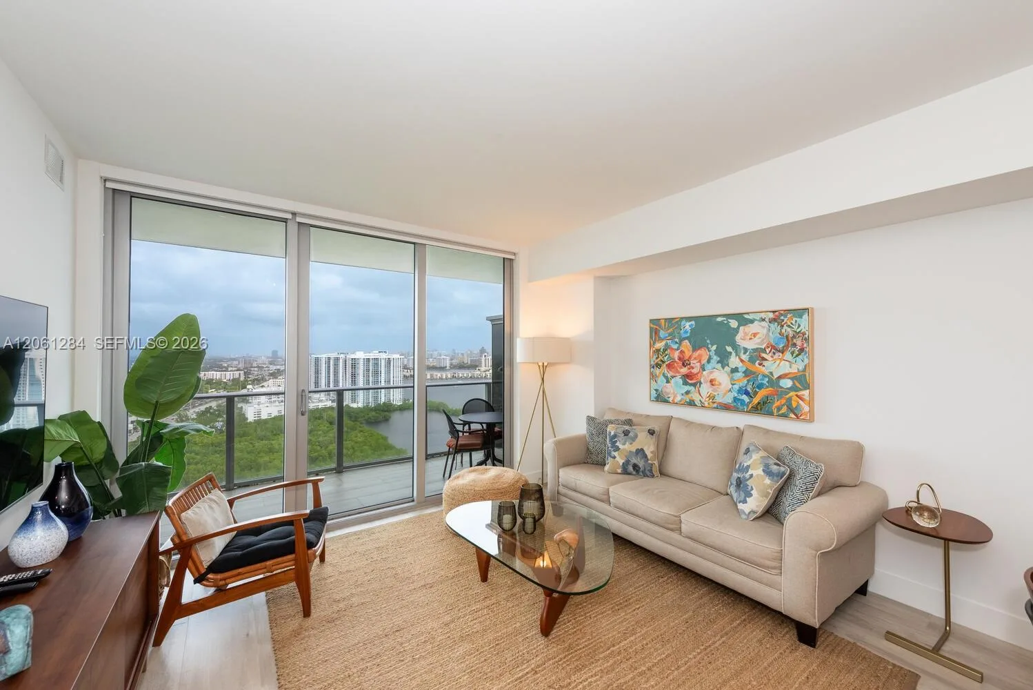 16385 Biscayne Blvd # 2904, North Miami Beach, FL 33160 photo 5