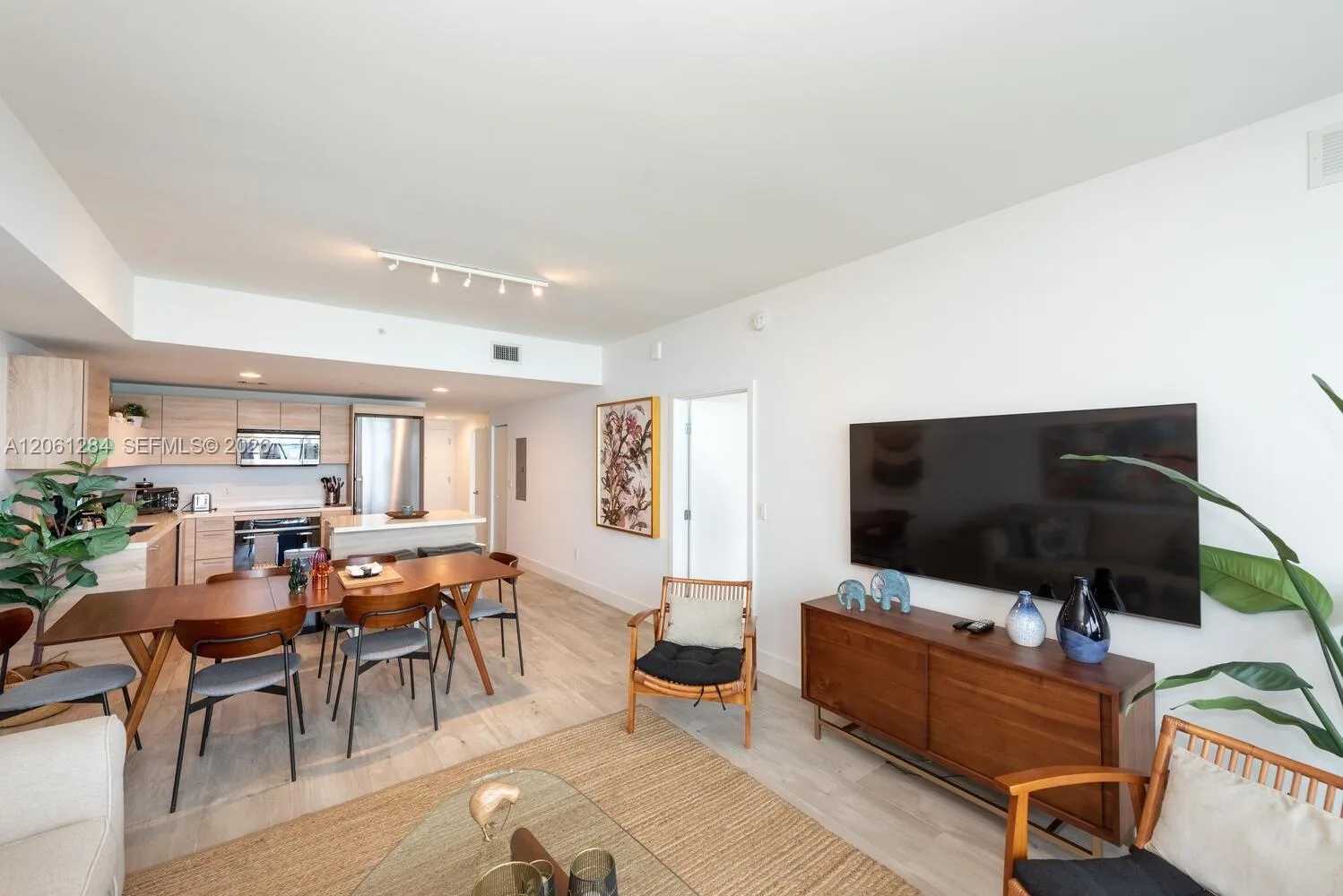 16385 Biscayne Blvd # 2904, North Miami Beach, FL 33160 photo 6