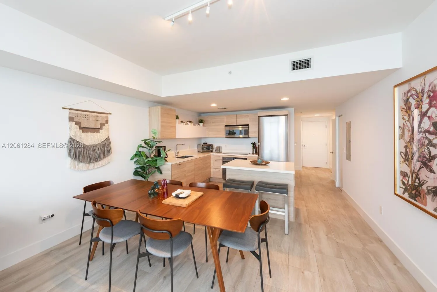 16385 Biscayne Blvd # 2904, North Miami Beach, FL 33160 photo 7