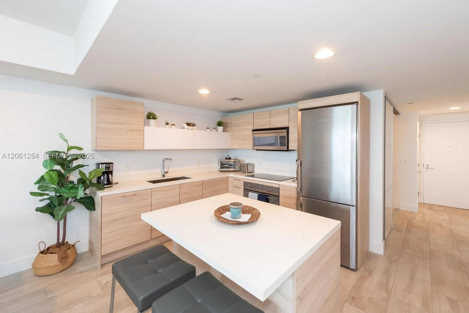 16385 Biscayne Blvd # 2904, North Miami Beach, FL 33160 photo 8
