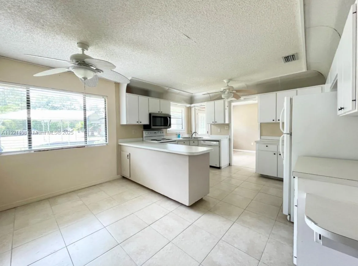 203 Eleanor Blvd, Lake Placid, FL 33852 photo 4
