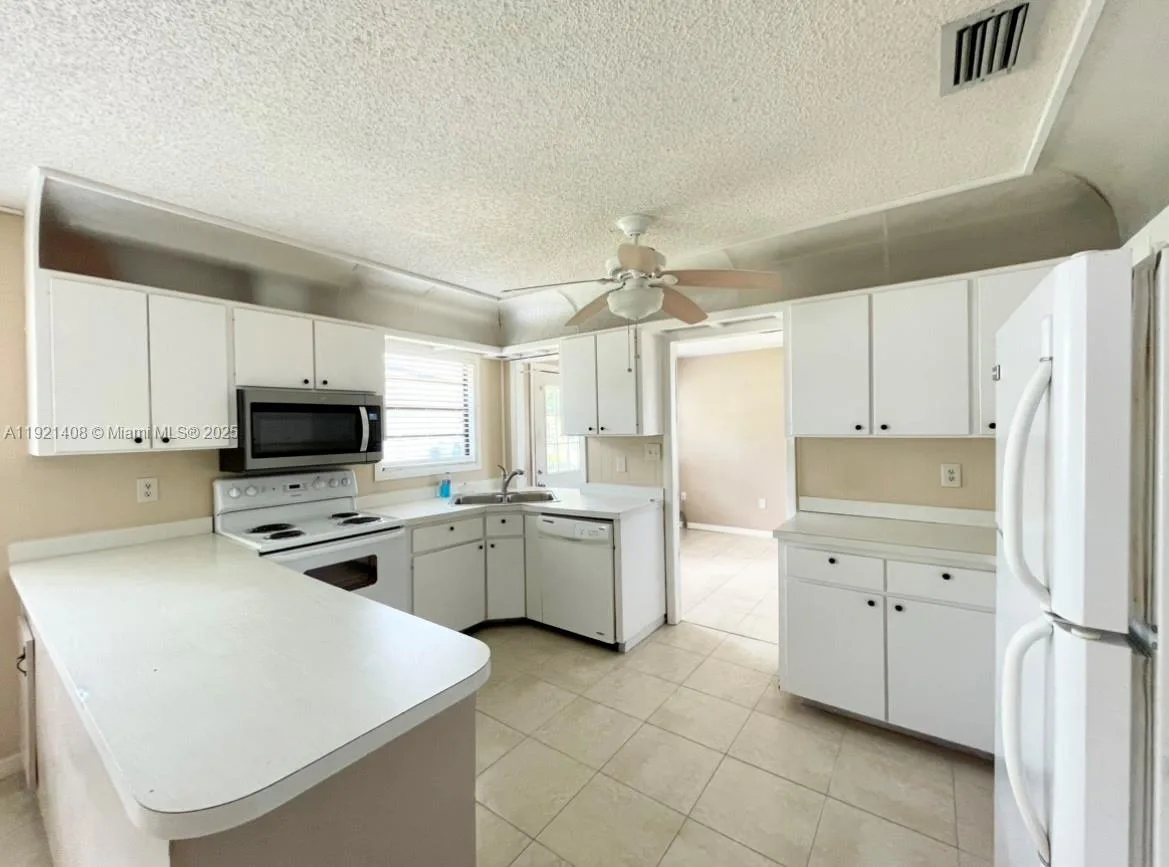 203 Eleanor Blvd, Lake Placid, FL 33852 photo 5
