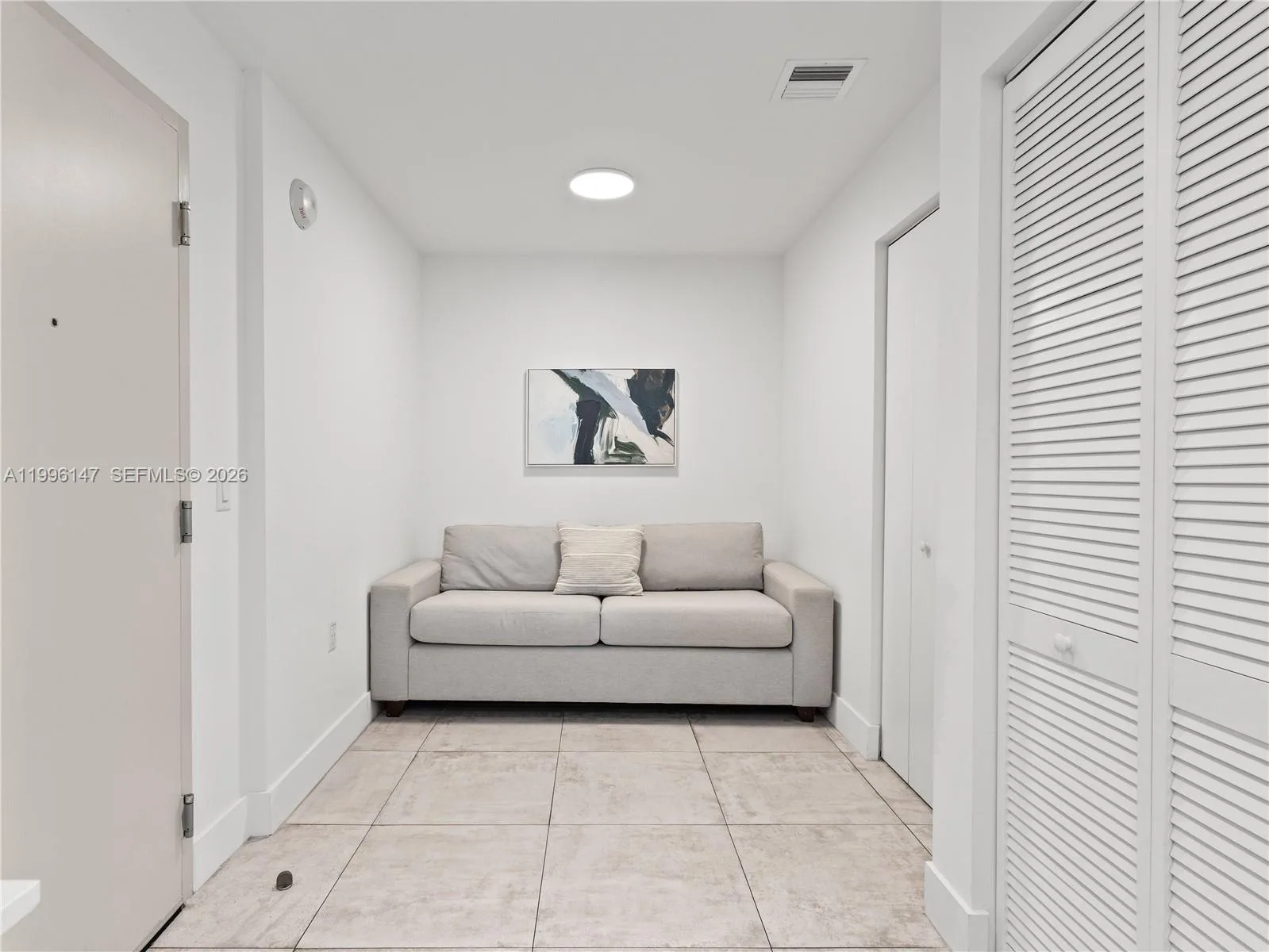 239 SW 9th St # 1403, Miami, FL 33130 photo 12