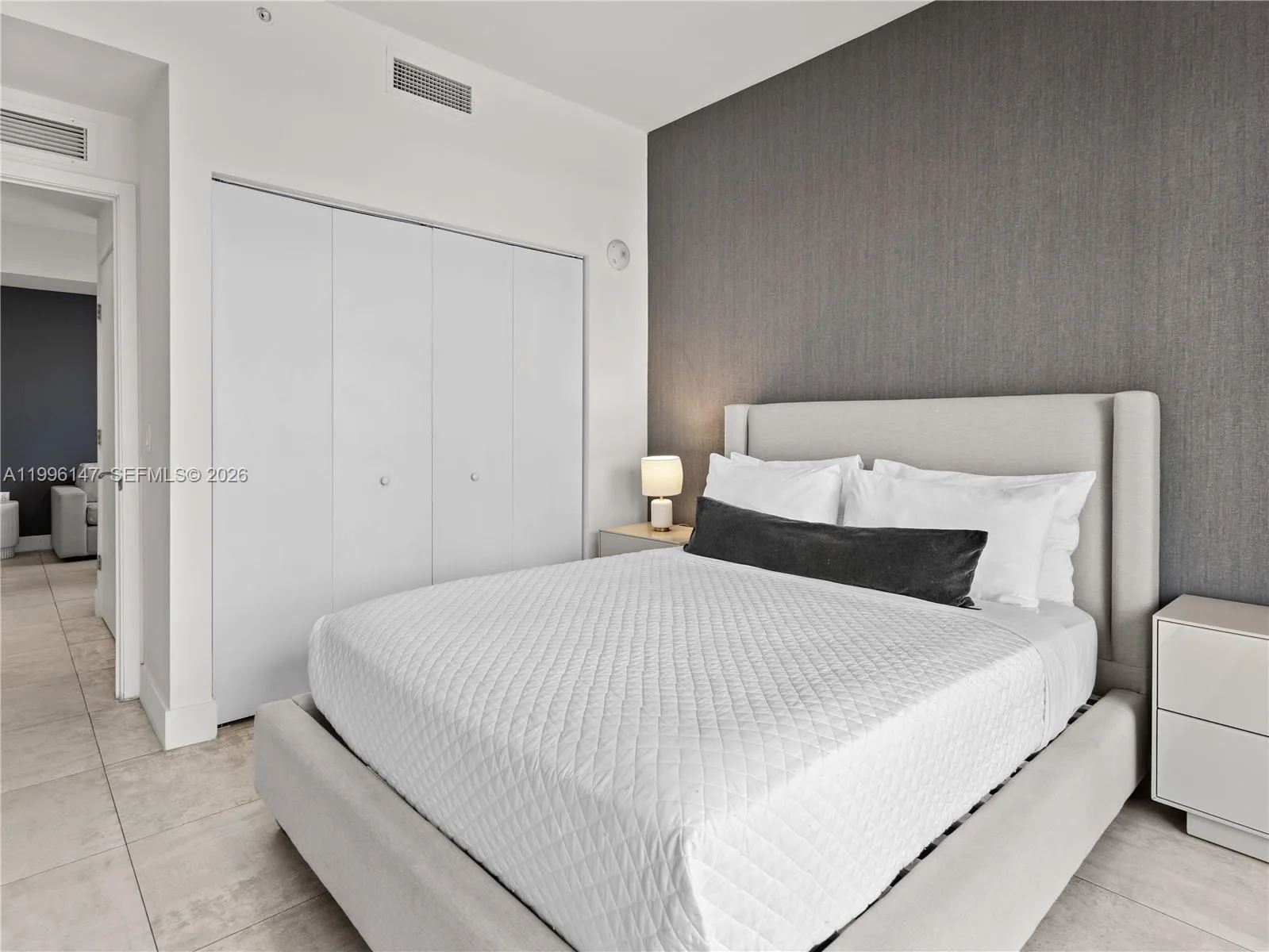 239 SW 9th St # 1403, Miami, FL 33130 photo 8
