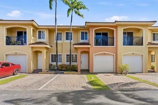 330 SW 2nd Avenue # 14, Hallandale Beach, FL 33009