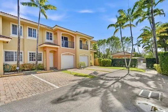 330 SW 2nd Avenue # 14, Hallandale Beach, FL 33009 photo 2