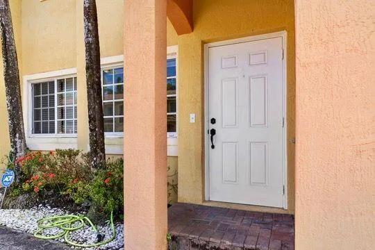 330 SW 2nd Avenue # 14, Hallandale Beach, FL 33009 photo 5
