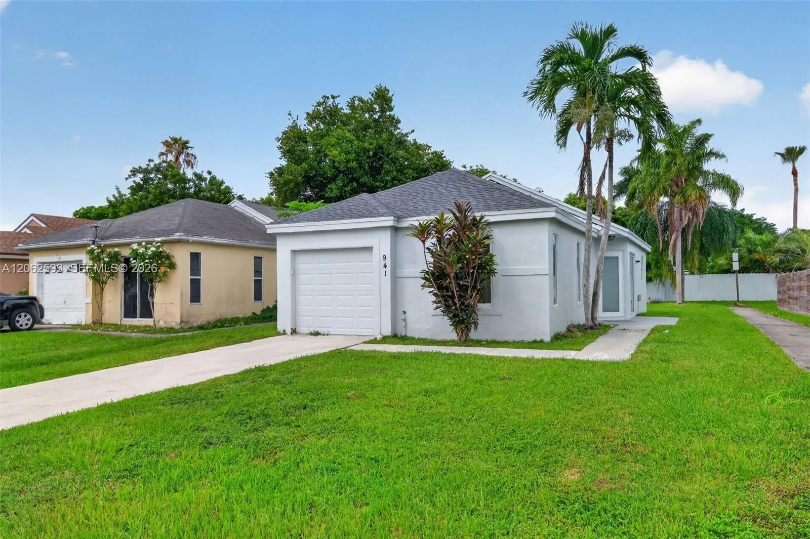 941 SW 7th Pl, Florida City, FL 33034 photo 2