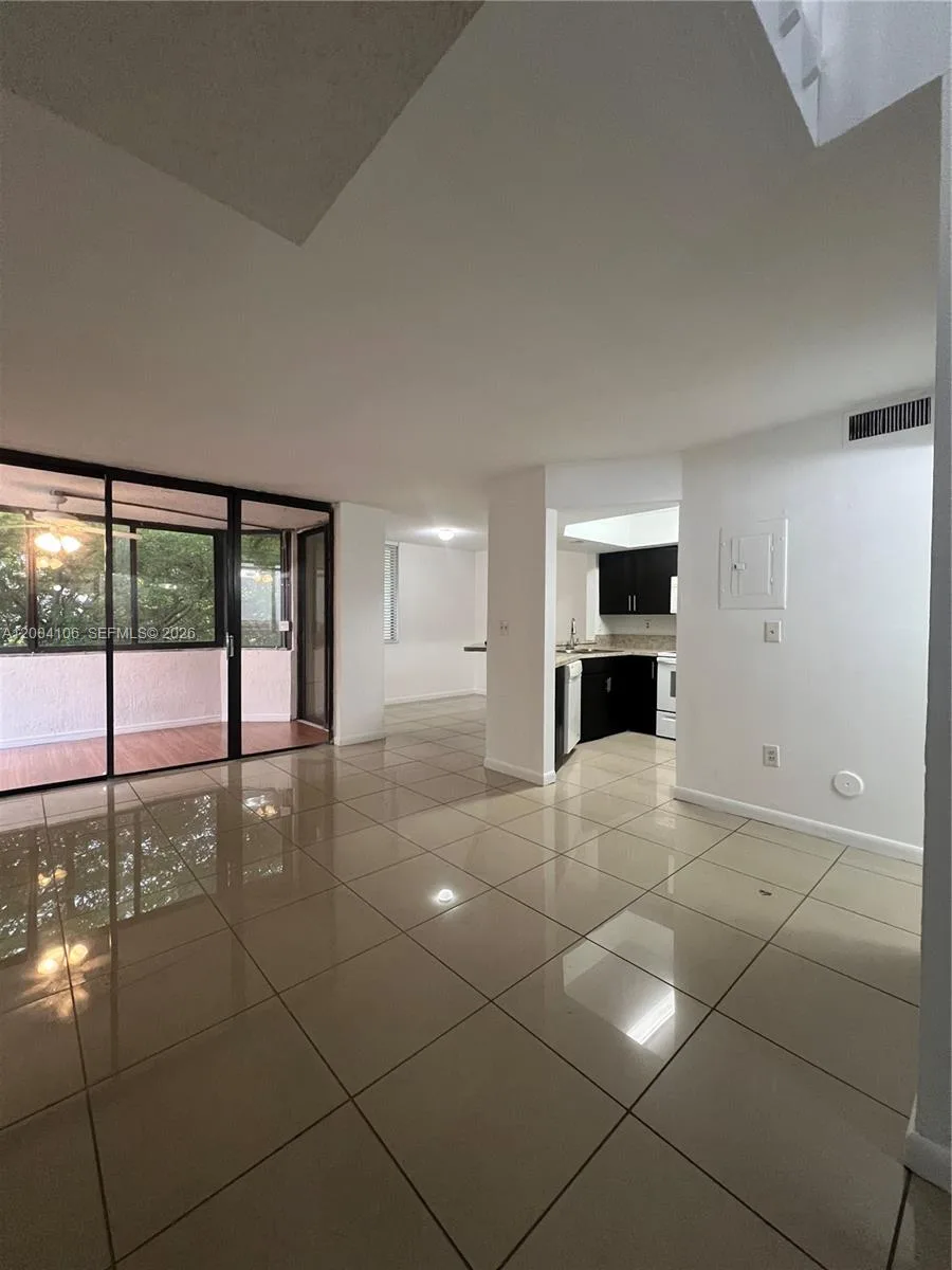 8335 SW 152 AV # B-401, Miami, FL 33193 photo 4