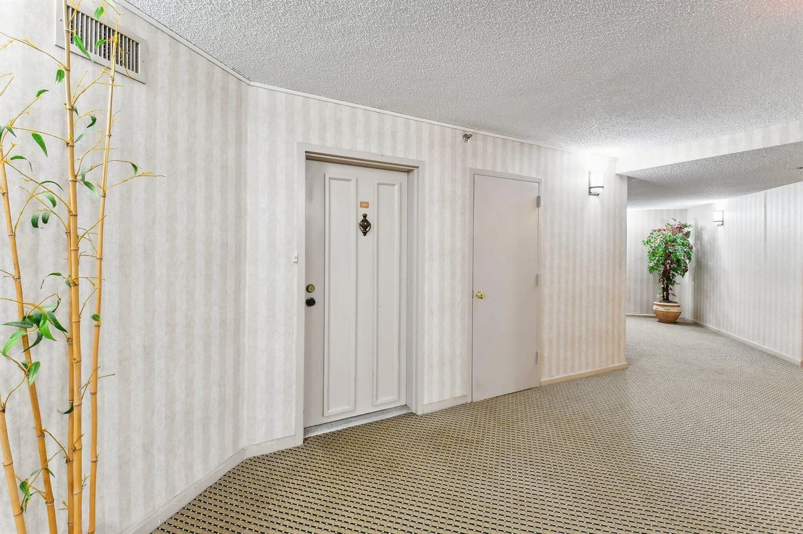 6463 La Costa Drive # 201, Boca Raton, FL 33433 photo 2