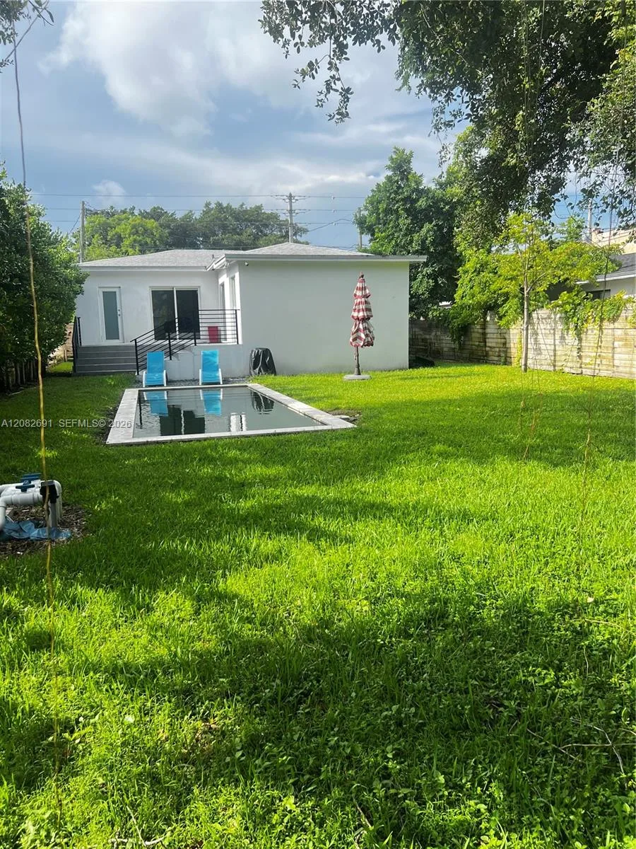 15 NW 52nd St, Miami, FL 33127