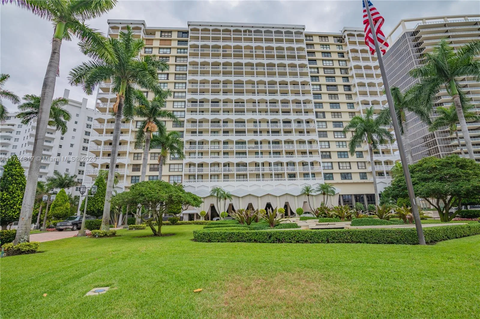 9801 Collins Ave # 17J, Bal Harbour, FL 33154
