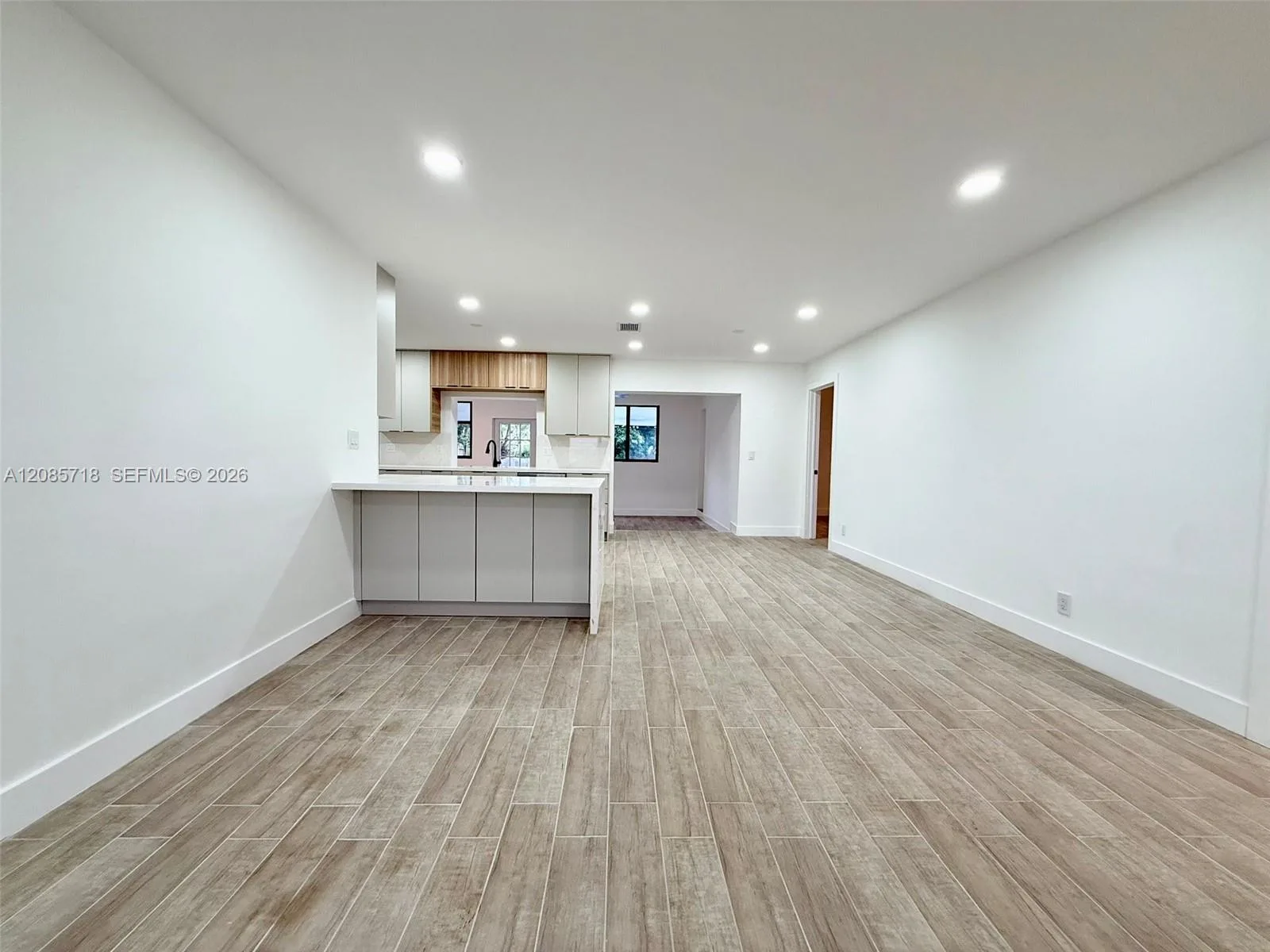 2201 N 54th Ave, Hollywood, FL 33021