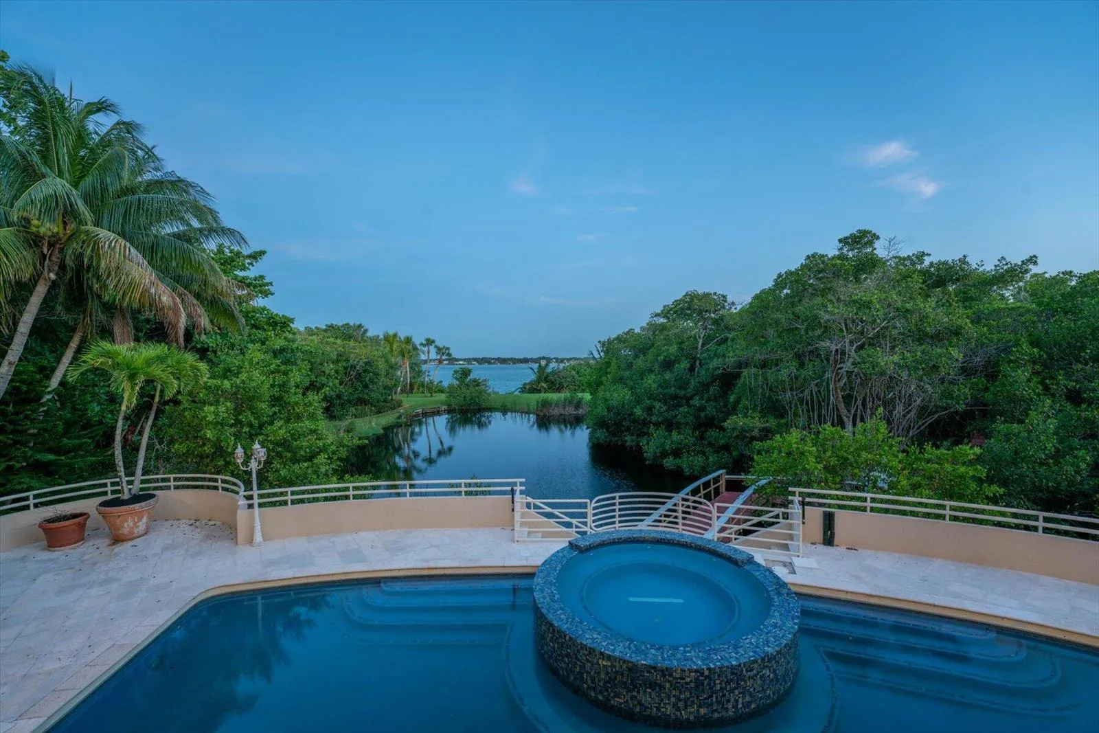 49 W High Point Road, Sewalls Point, FL 34996 photo 2