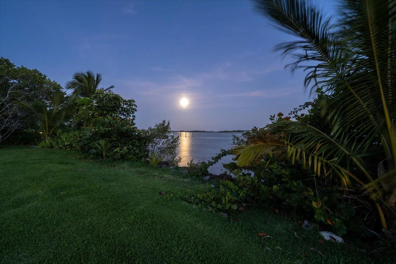 49 W High Point Road, Sewalls Point, FL 34996 photo 3