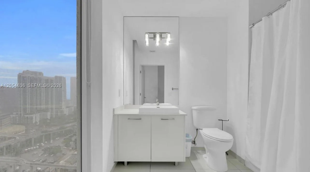 151 SE 1st St # 2411, Miami, FL 33131 photo 10