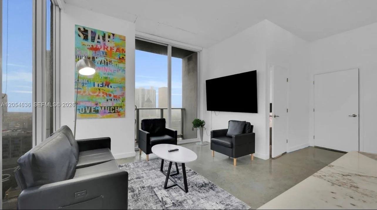 151 SE 1st St # 2411, Miami, FL 33131 photo 4