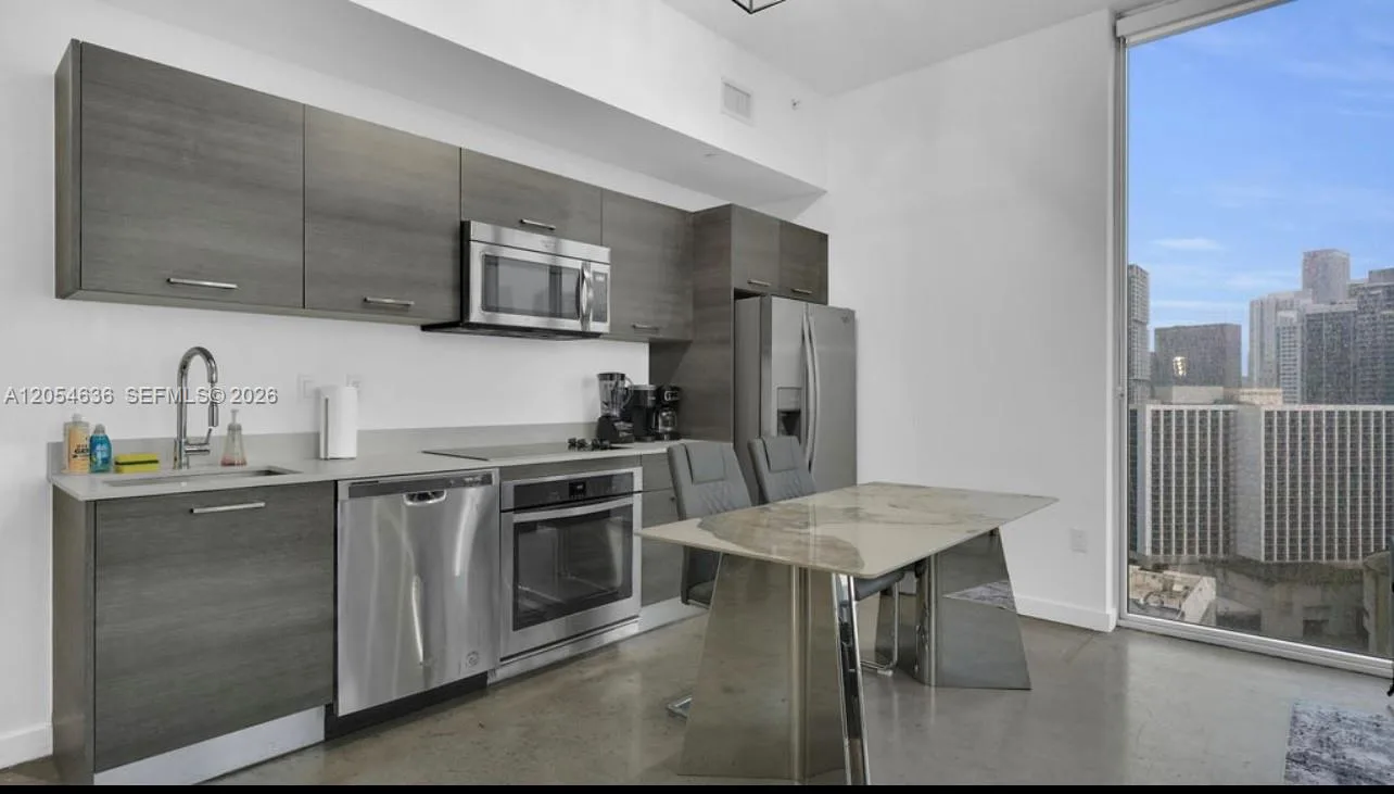 151 SE 1st St # 2411, Miami, FL 33131 photo 5
