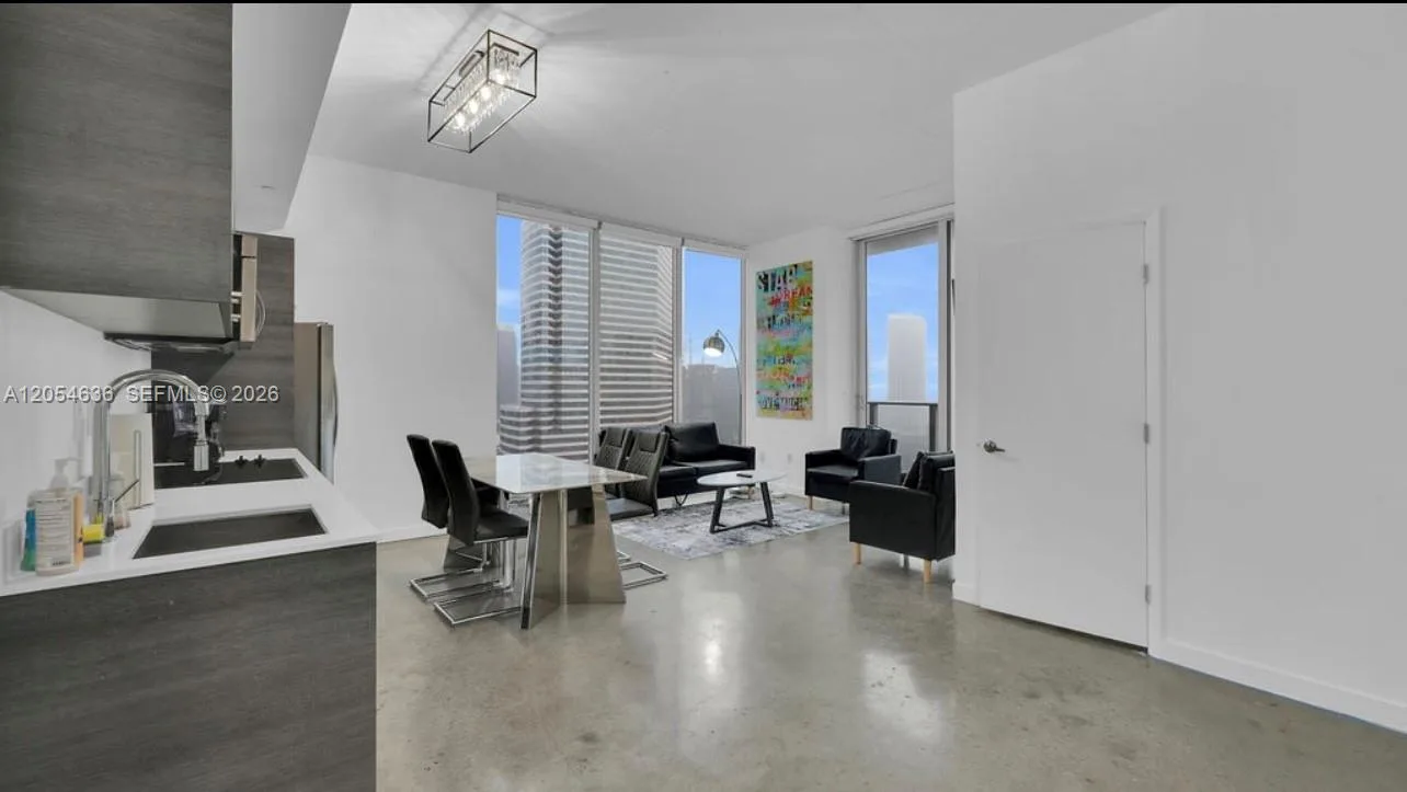 151 SE 1st St # 2411, Miami, FL 33131 photo 8