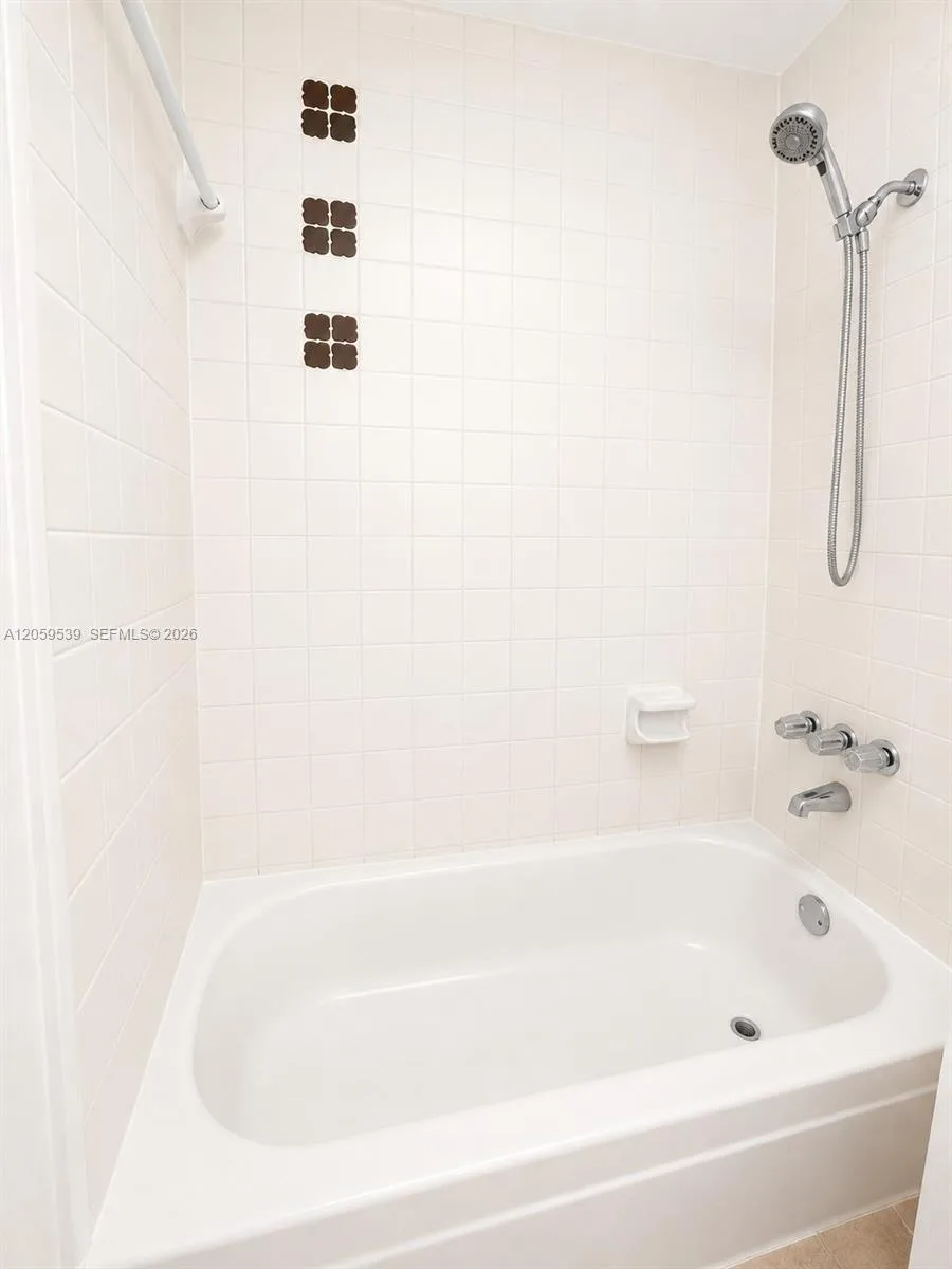 6850 W 14th Ct # A24, Hialeah, FL 33014 photo 5