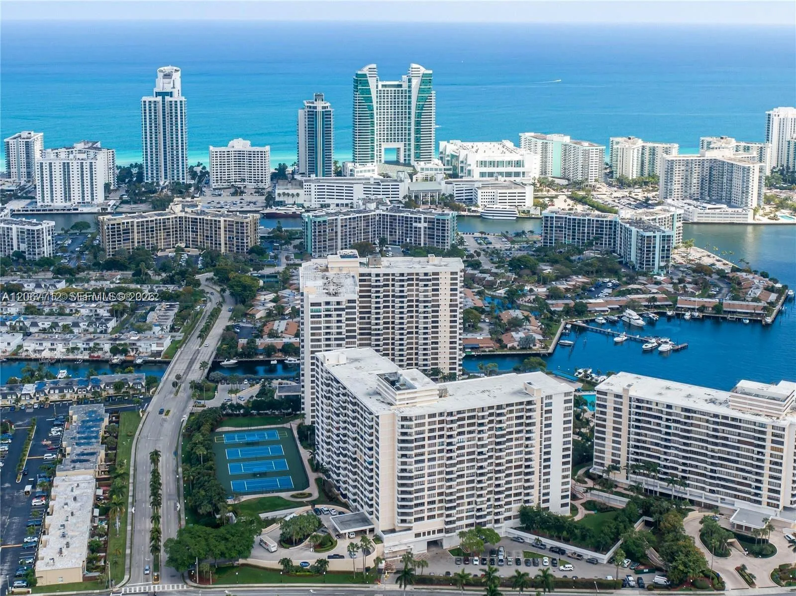 600 Three Islands Blvd # 1113, Hallandale Beach, FL 33009 photo 2
