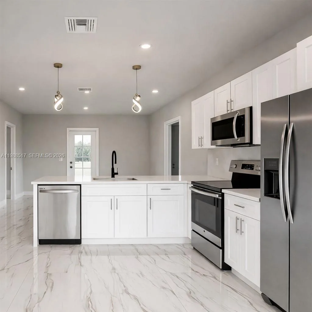 816 Palomino, Lehigh Acres, FL 33974 photo 3