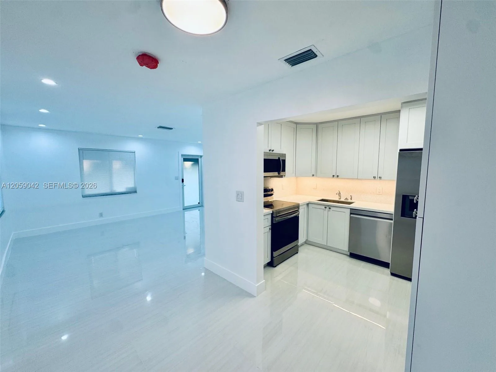 105-107 NE 30th Ct # 105, Wilton Manors, FL 33334 photo 5