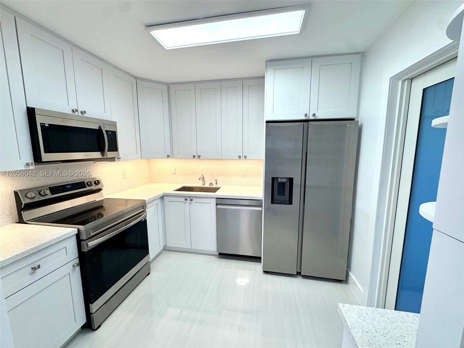 105-107 NE 30th Ct # 105, Wilton Manors, FL 33334 photo 6
