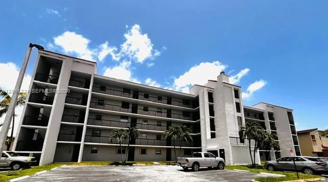 10145 NW 9th St Cir # 7-505, Miami, FL 33172