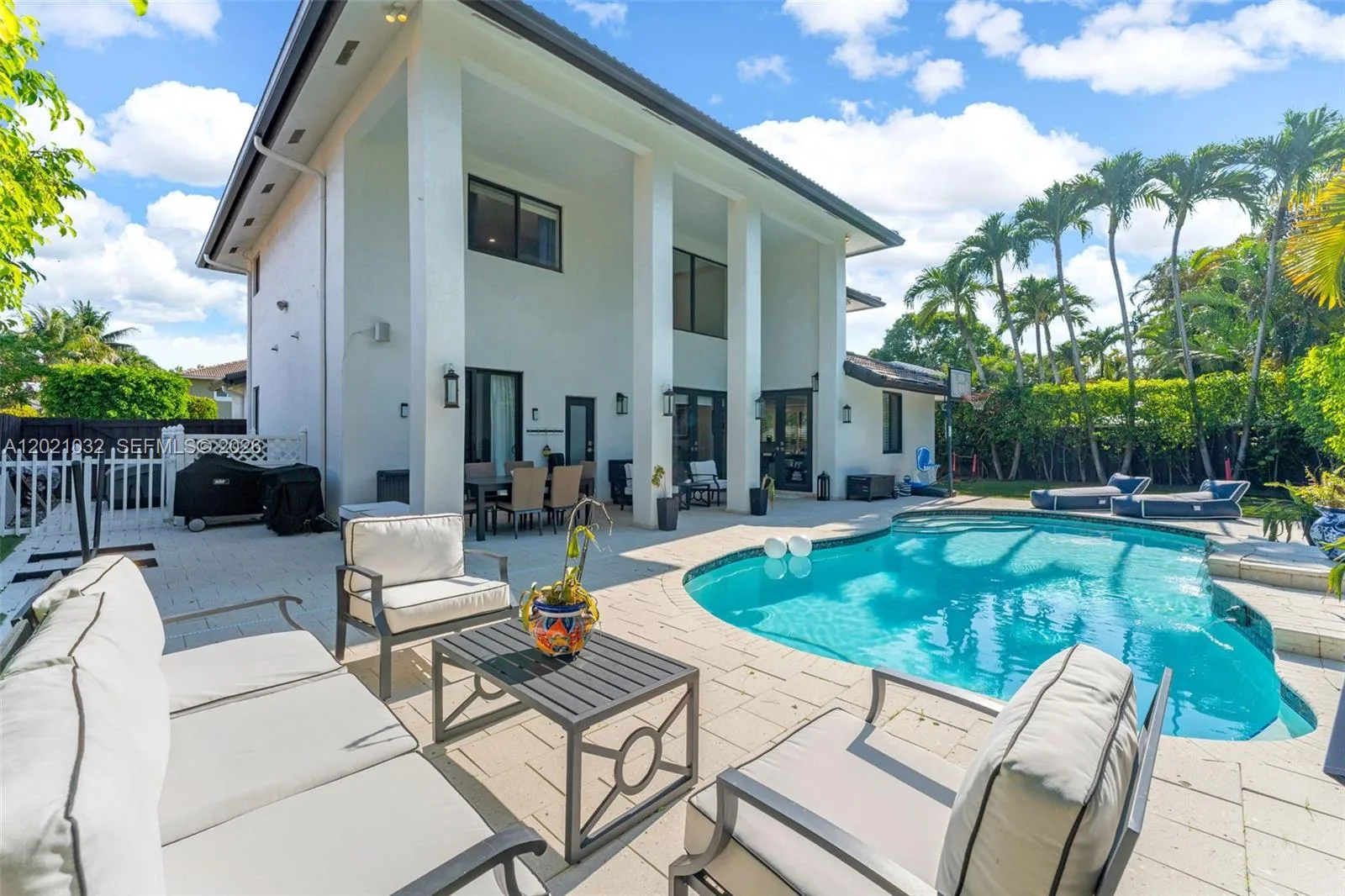 15742 SW 102nd Lane, Miami, FL 33196