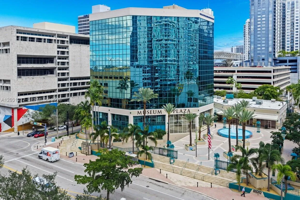 200 S Andrews Ave # 302-303, Fort Lauderdale, FL 33301