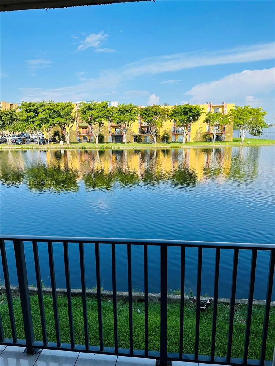4705 NW 7th St # 206-7, Miami, FL 33126 photo 8