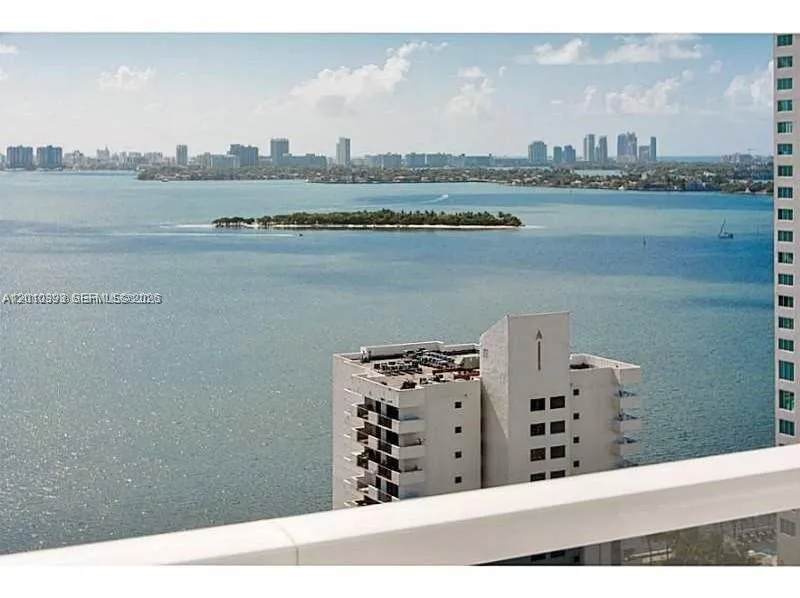 600 NE 27th St # 2001, Miami, FL 33137 photo 12