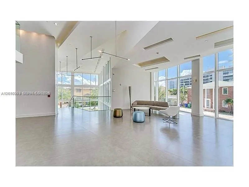 600 NE 27th St # 2001, Miami, FL 33137 photo 3