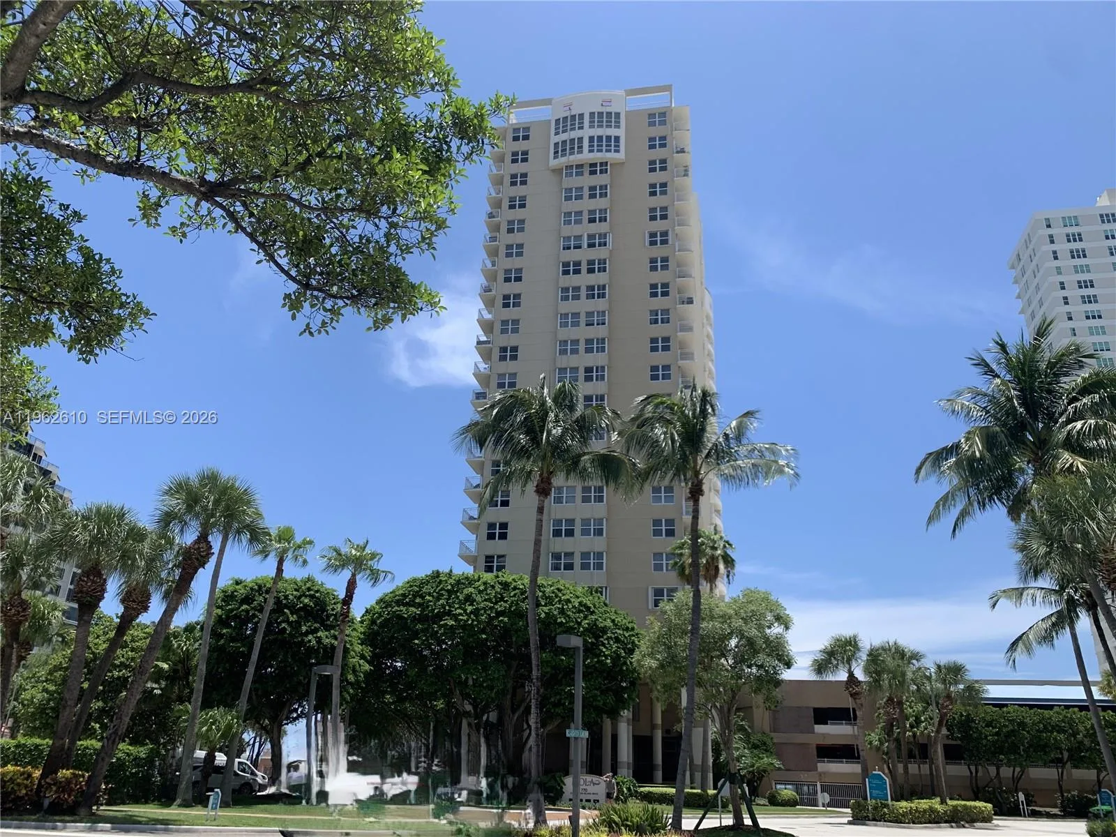 770 Claughton Island Dr # 606, Miami, FL 33131
