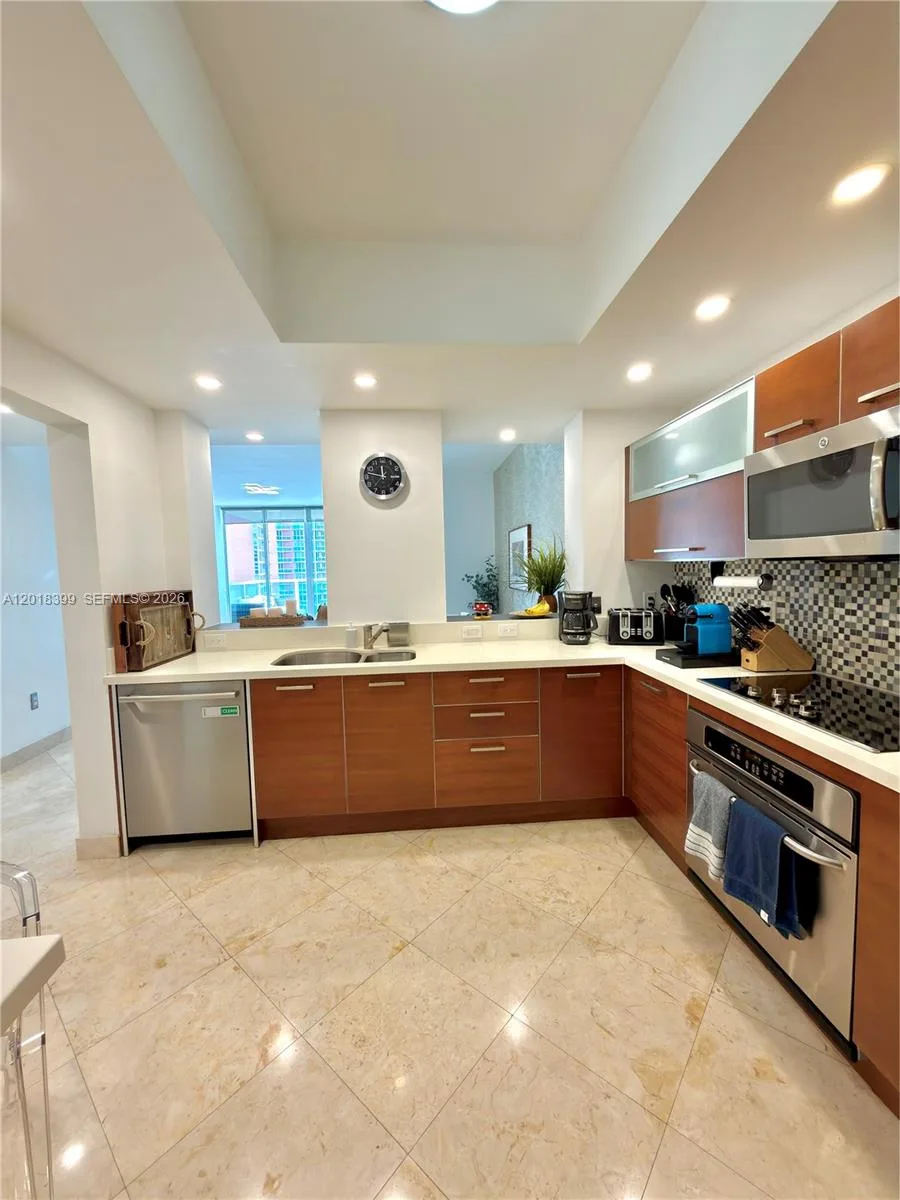 3330 NE 190th St # 1610, Aventura, FL 33180 photo 10