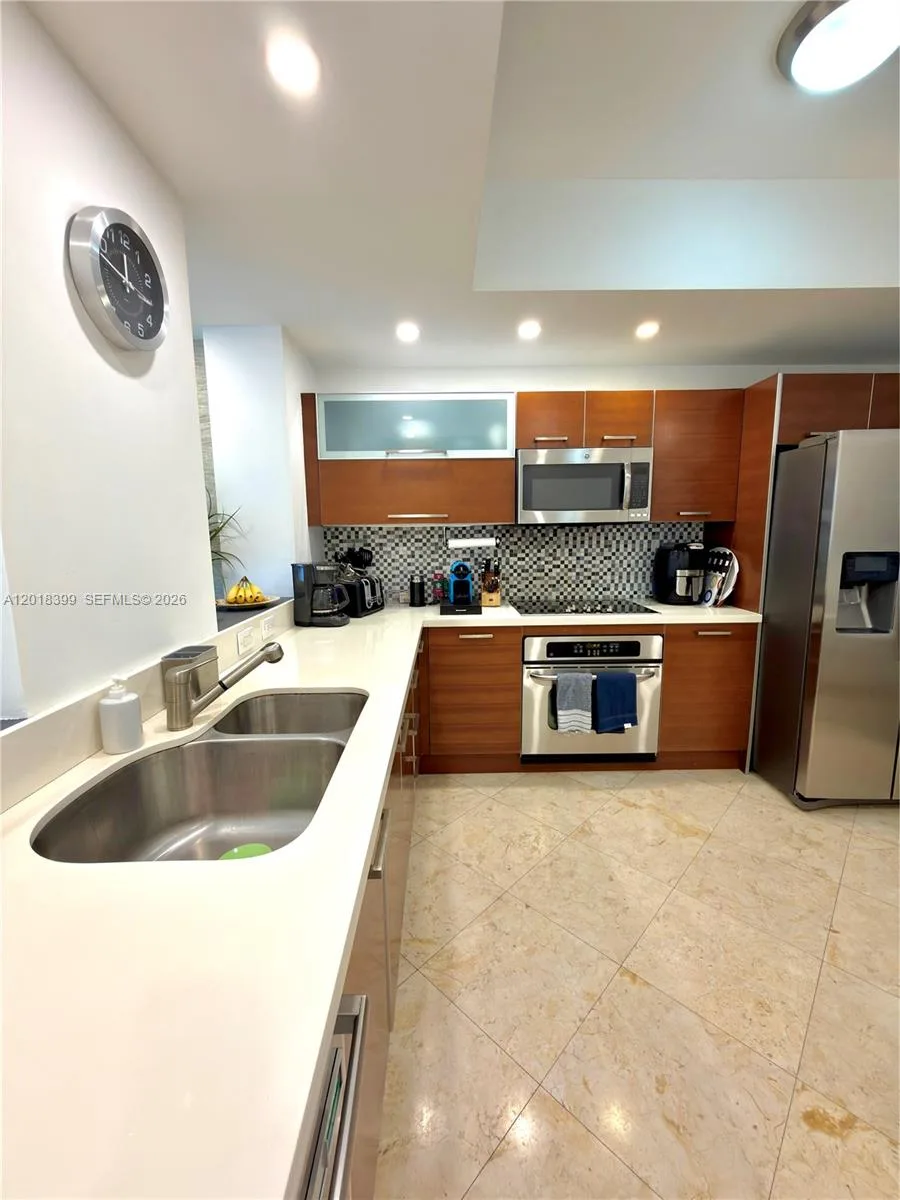 3330 NE 190th St # 1610, Aventura, FL 33180 photo 9